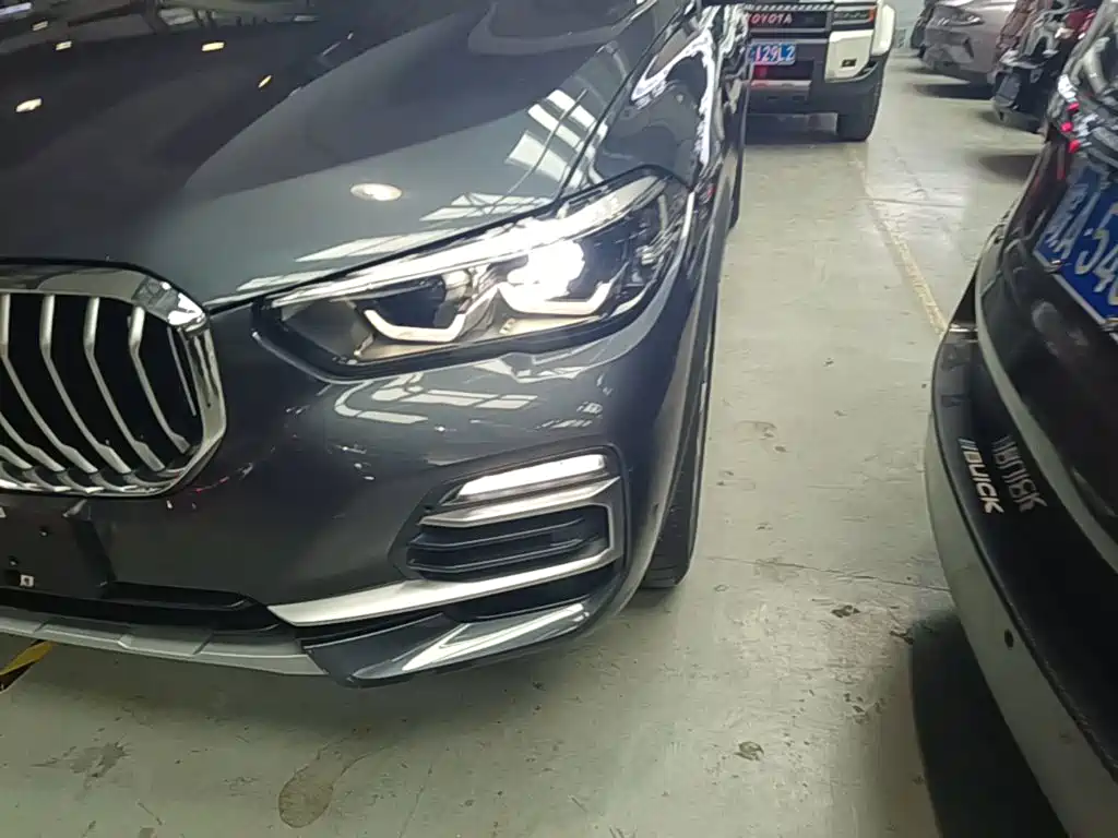 BMW X5 (Import) — фото 23