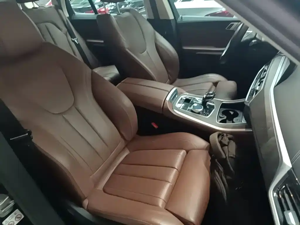 BMW X5 (Import) — фото 24