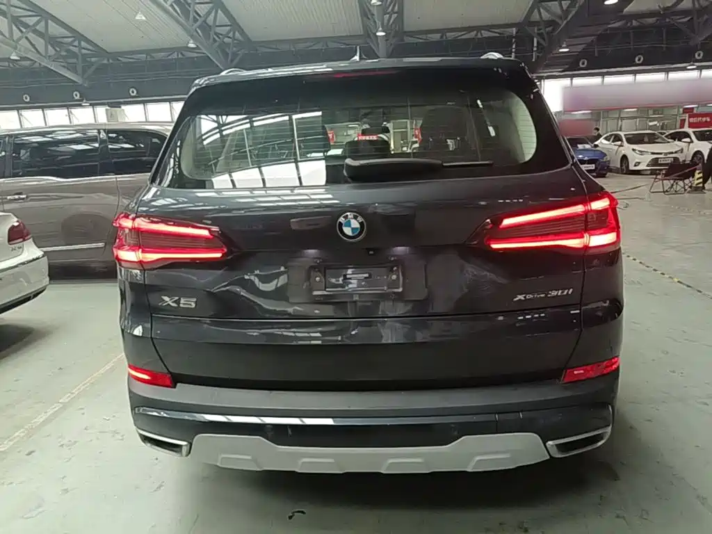 BMW X5 (Import) — фото 5