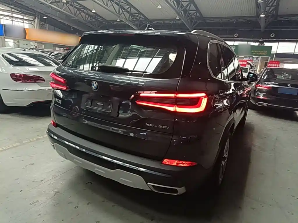 BMW X5 (Import) — фото 6