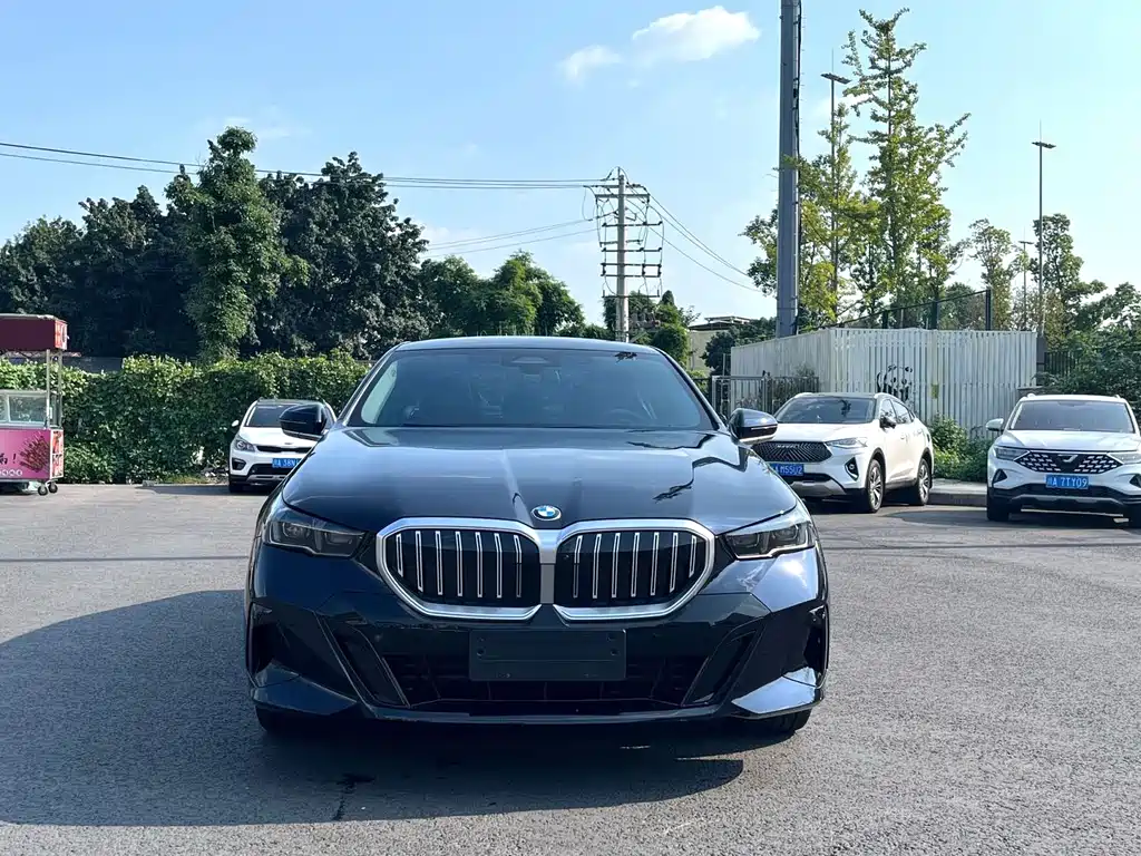 BMW 5 Series — фото 2