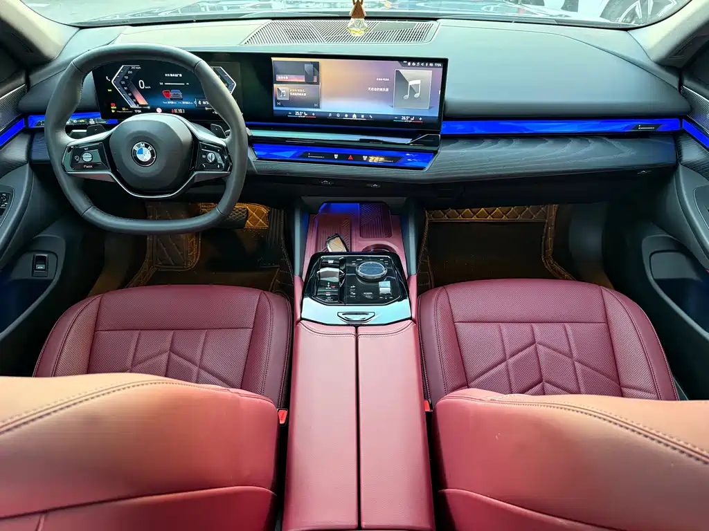 BMW 5 Series — фото 16