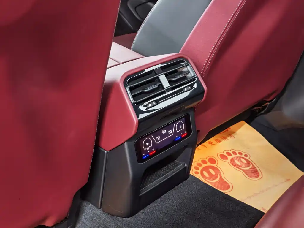 BMW 5 Series — фото 10