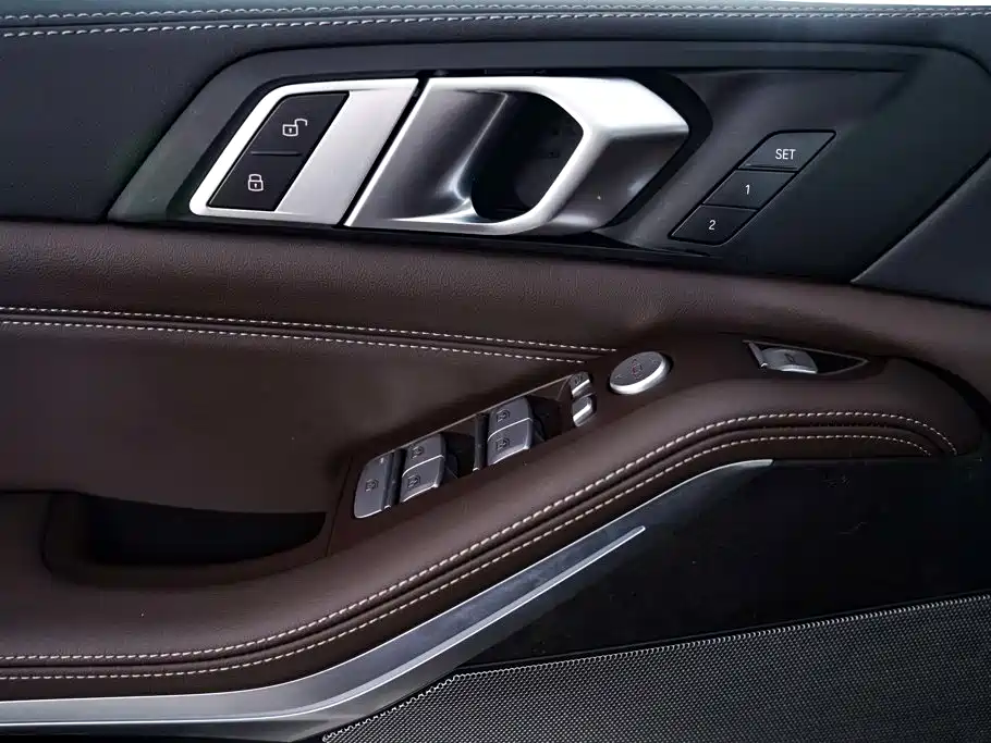 BMW X5 — фото 25
