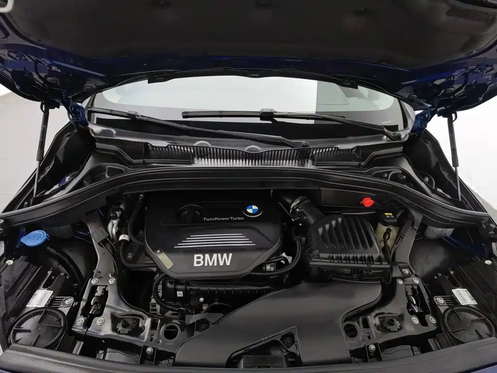 BMW 2 Series Active Tourer — фото 6