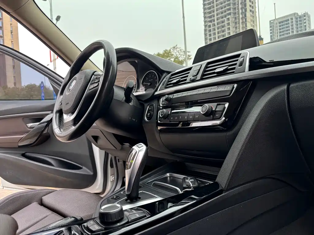 BMW 3 Series — фото 15