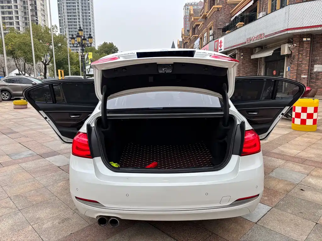 BMW 3 Series — фото 18