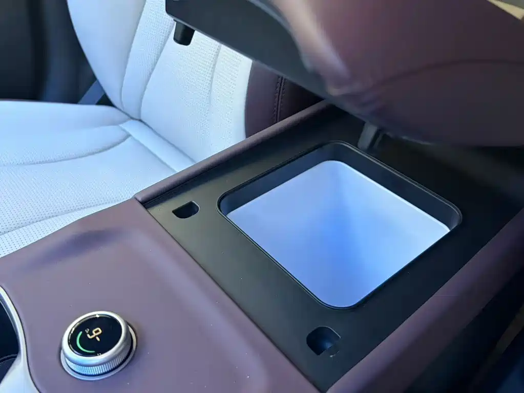 BYD Seal 07 DM-i — фото 9