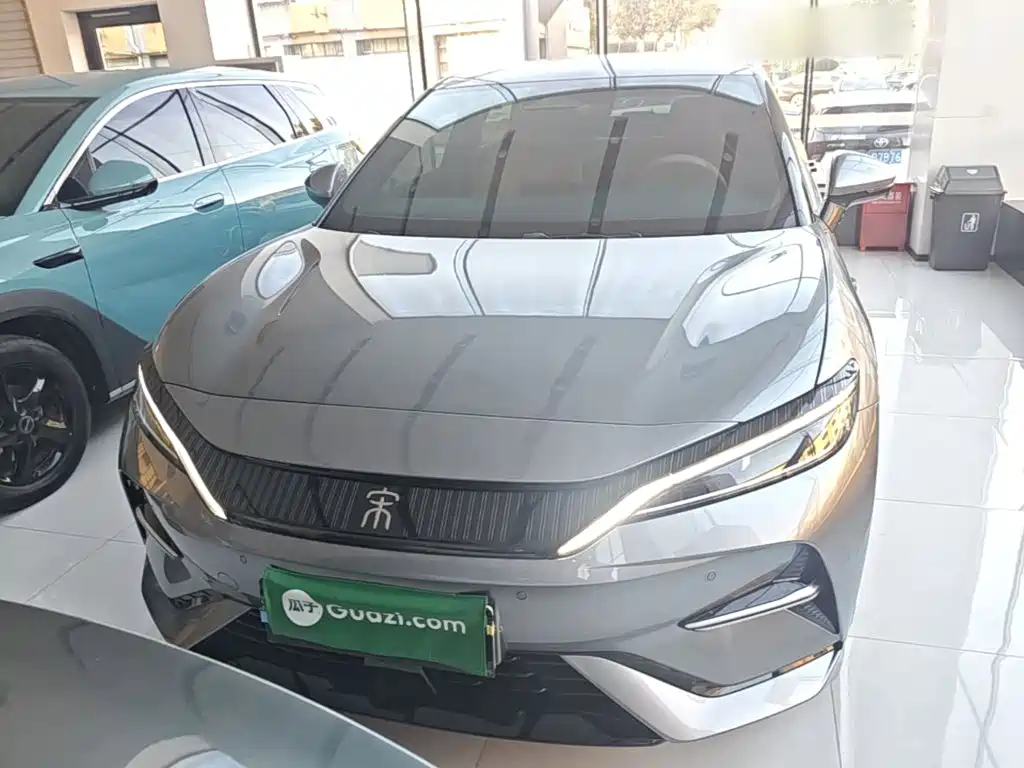 BYD L EV — фото 2
