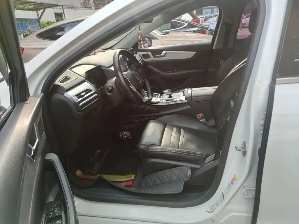 BYD Qin Pro NEV — фото 7
