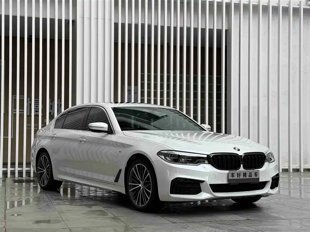 BMW 5 Series — фото 3