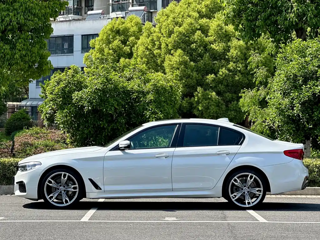 BMW 5 Series (Import) — фото 3