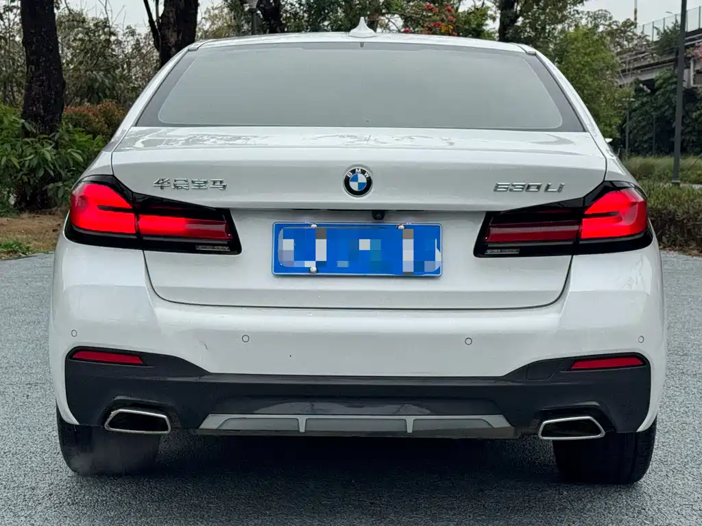 BMW 5 Series — фото 5