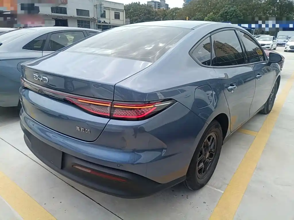 BYD Seal 05 DM-i — фото 6