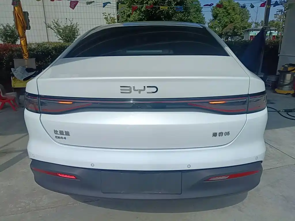 BYD Seal 05 DM-i — фото 5