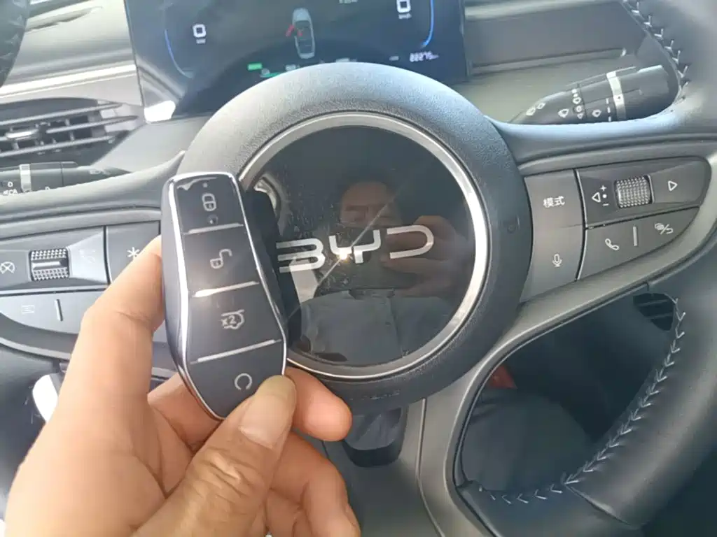 BYD Seal 05 DM-i — фото 8
