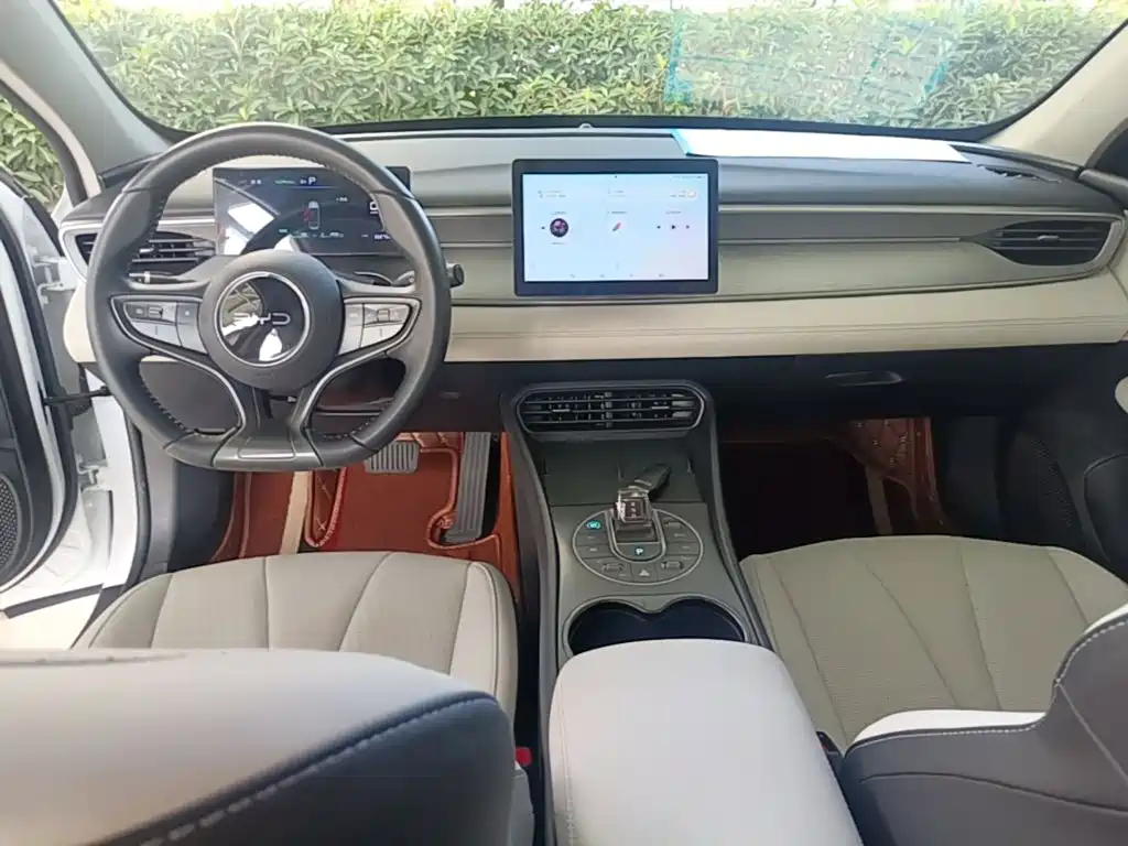 BYD Seal 05 DM-i — фото 9