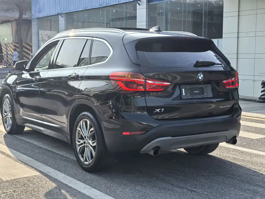 BMW X1 — фото 3