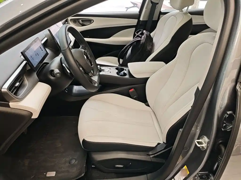BYD Seal 05 DM-i — фото 19