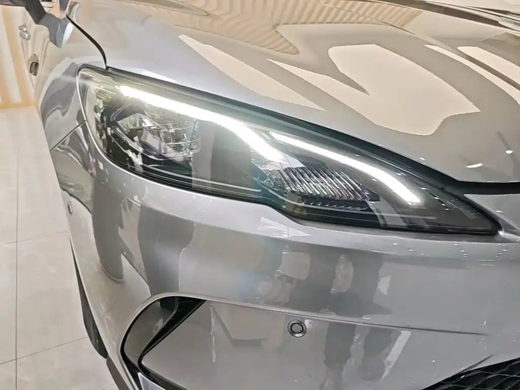 BYD Seal 05 DM-i — фото 10