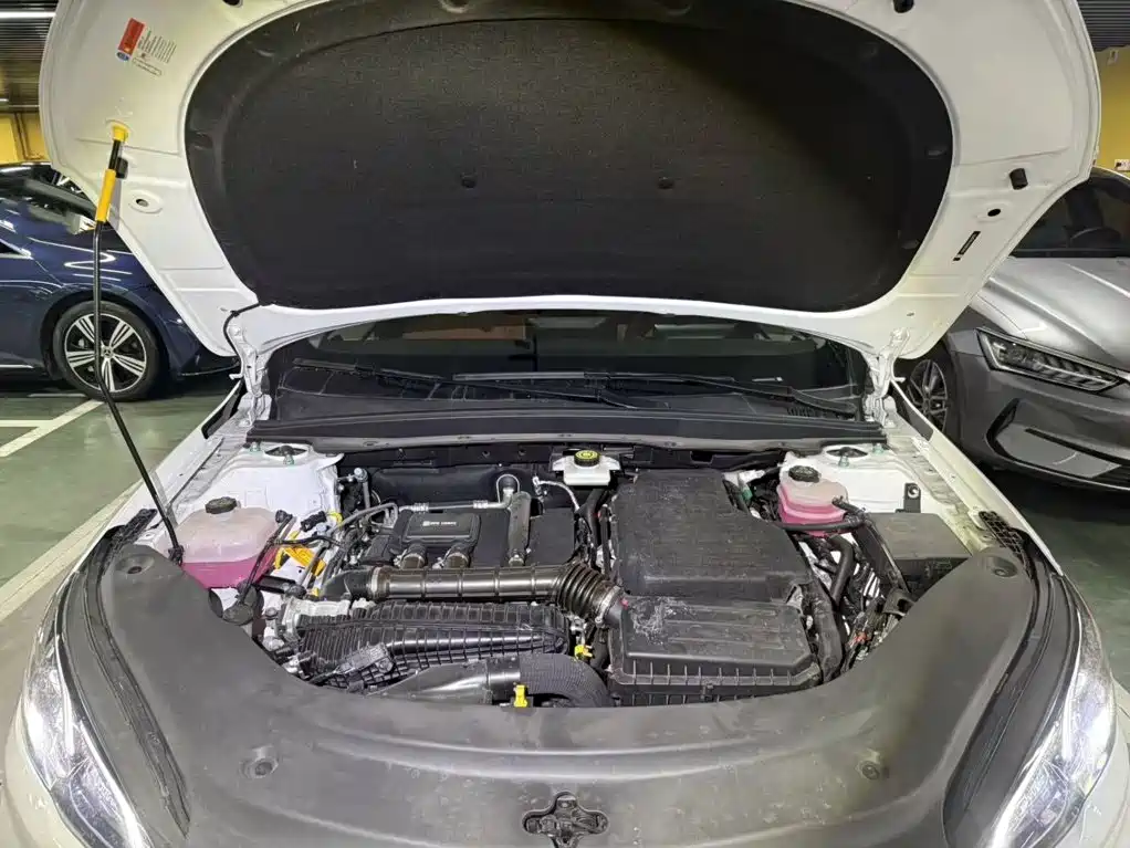 BYD Seal 05 DM-i — фото 11