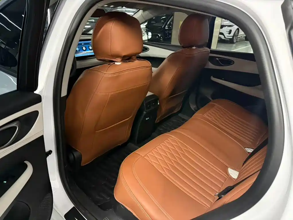 BYD Seal 05 DM-i — фото 7