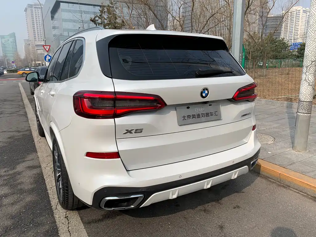 BMW X5 (Import) — фото 5