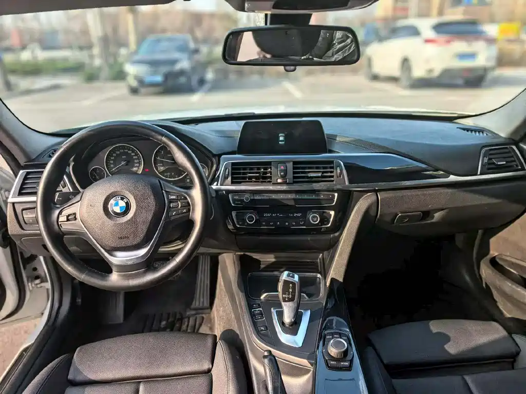 BMW 3 Series — фото 9