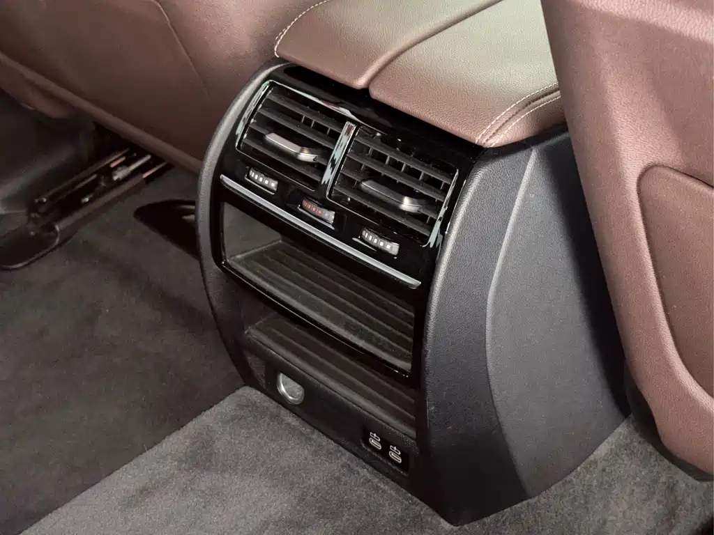 BMW 5 Series New Energy — фото 13