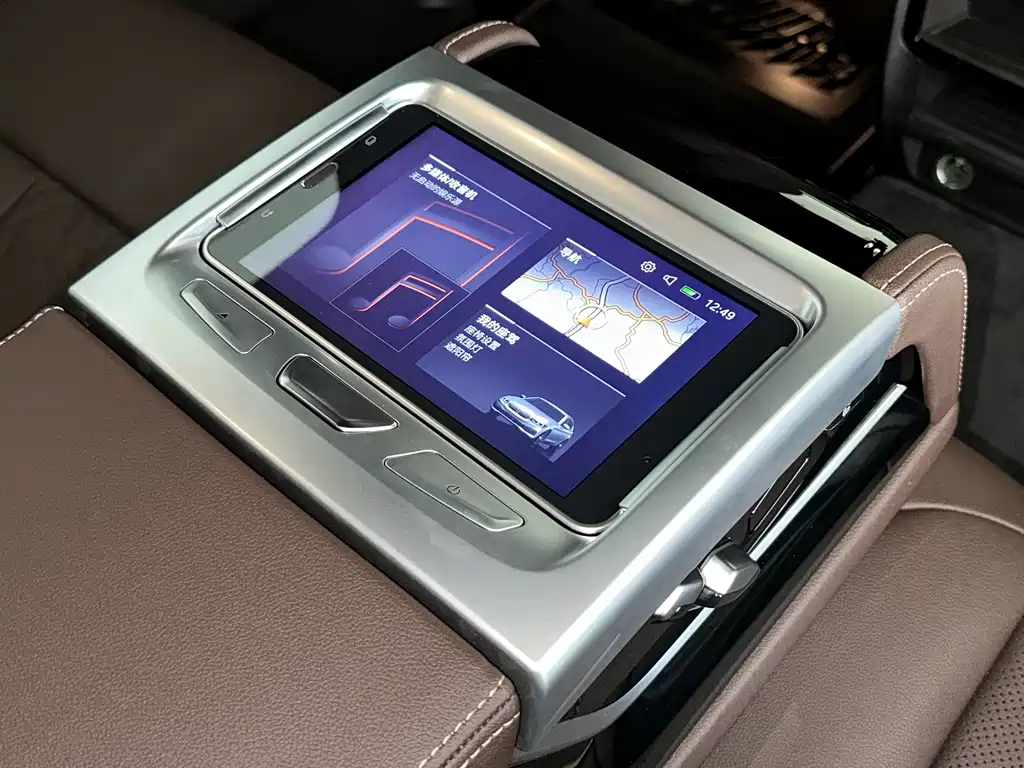 BMW 5 Series New Energy — фото 14
