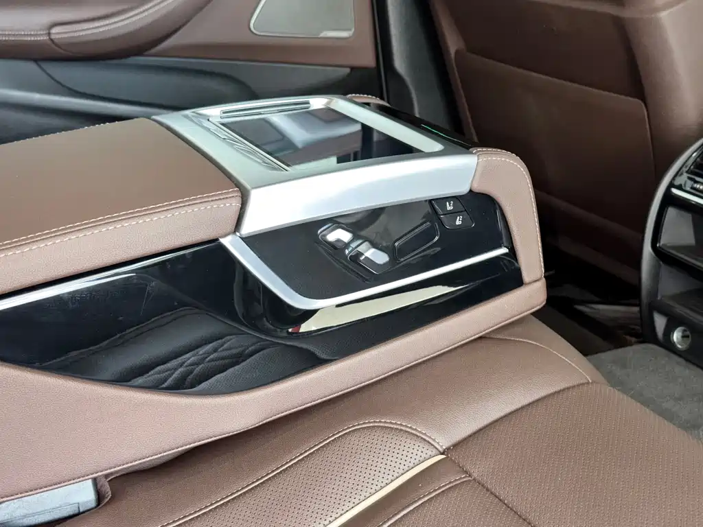 BMW 5 Series New Energy — фото 15