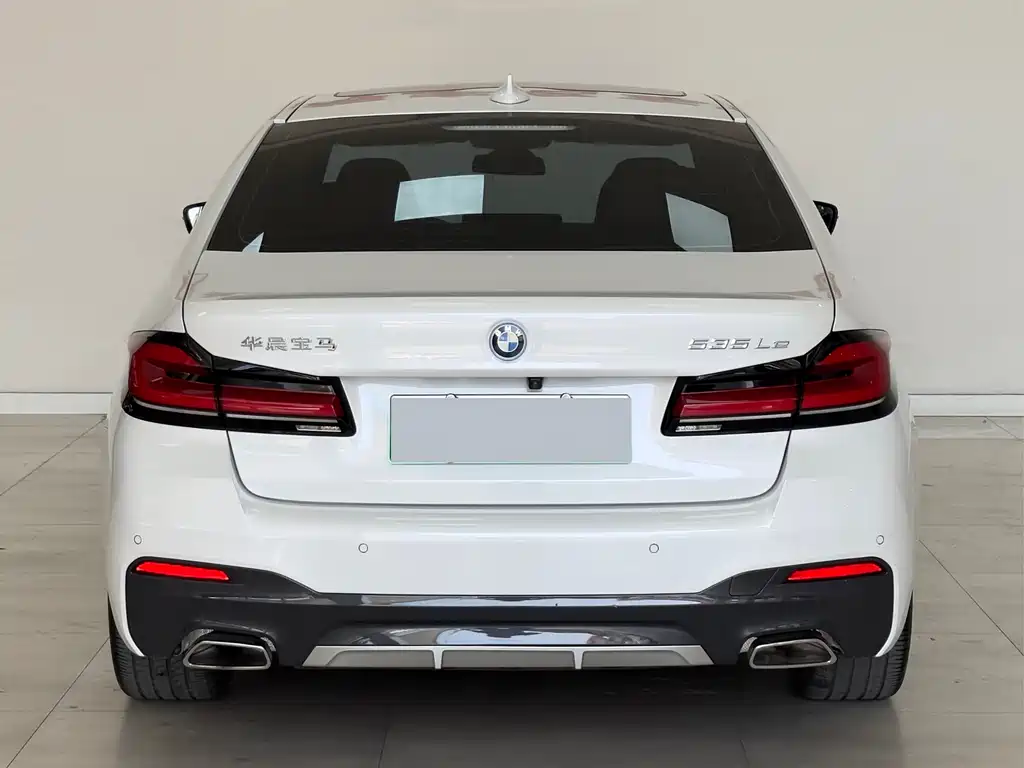 BMW 5 Series New Energy — фото 6