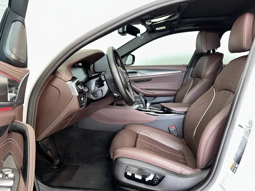 BMW 5 Series New Energy — фото 8