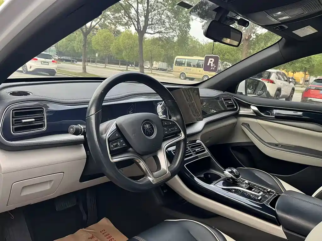 BYD Qin PLUS — фото 10