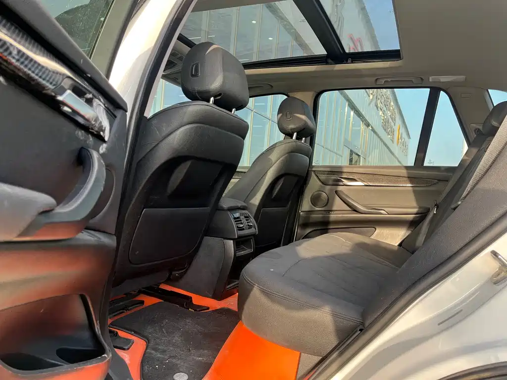BMW X5 (Import) — фото 11