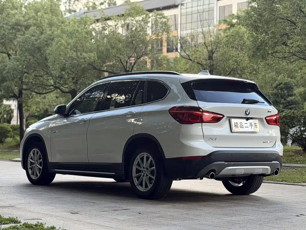 BMW X1 — фото 18