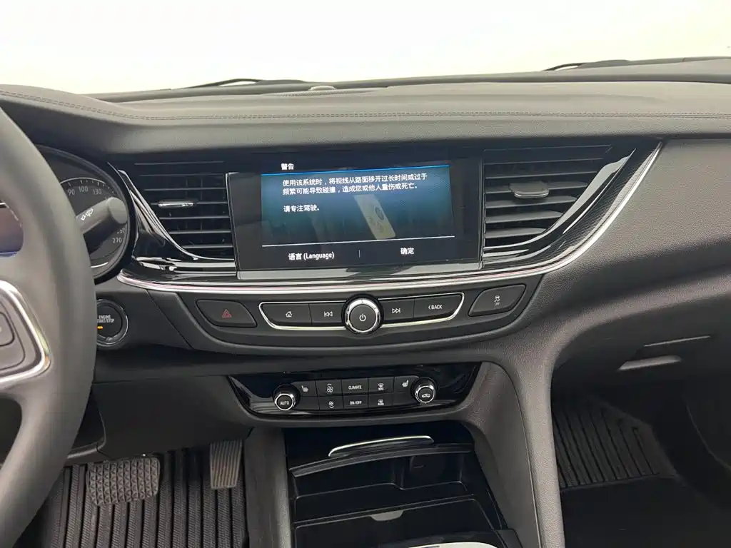 Buick Regal — фото 13