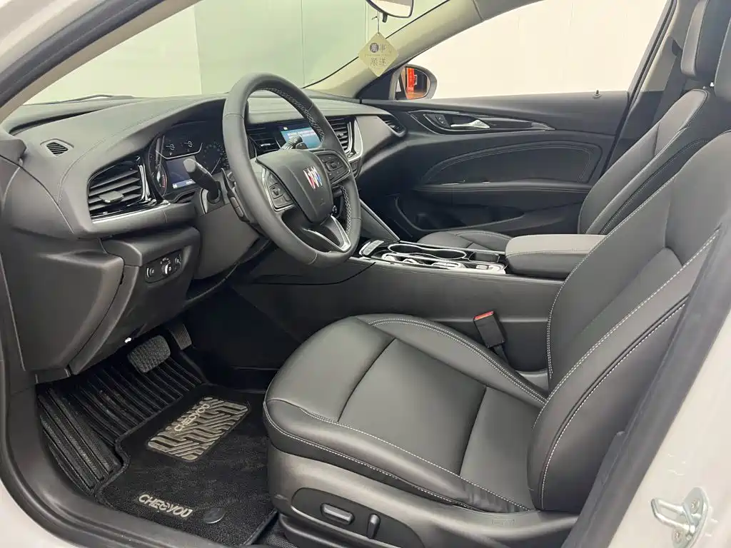 Buick Regal — фото 10