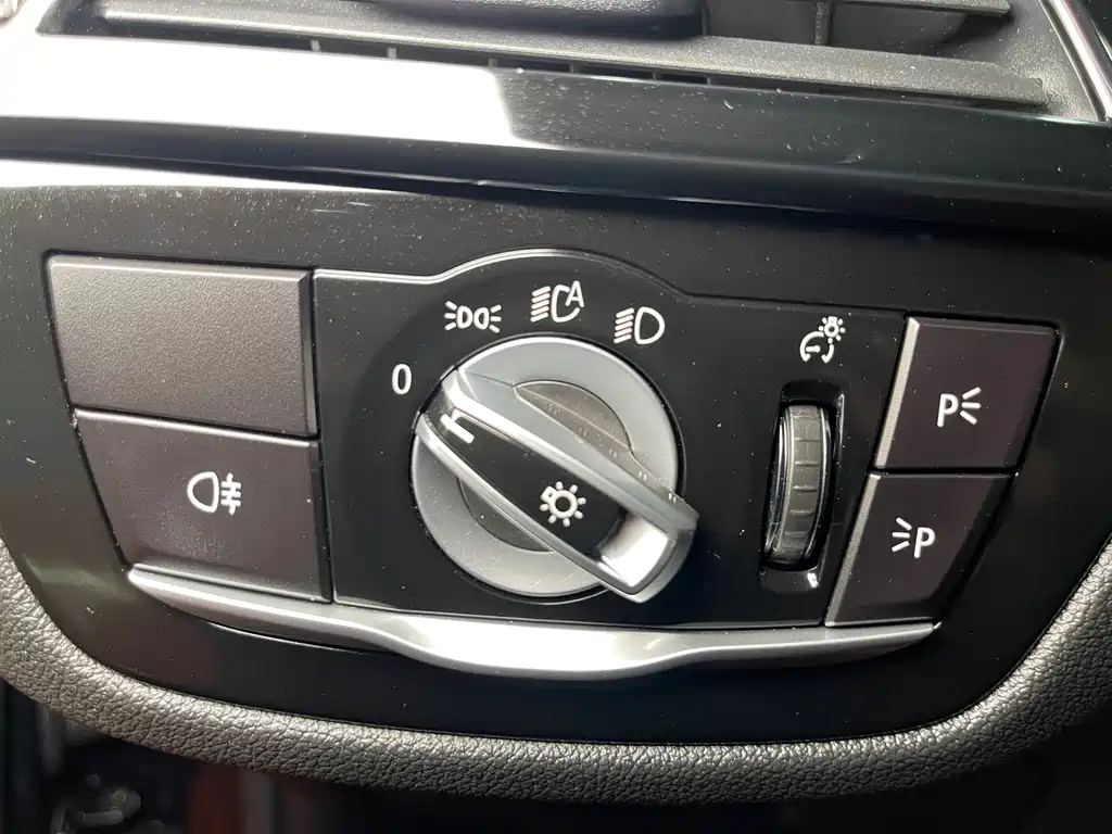 BMW 5 Series — фото 17