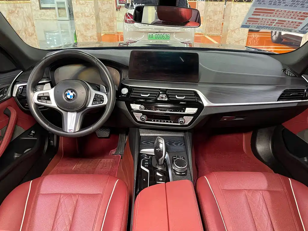 BMW 5 Series — фото 10