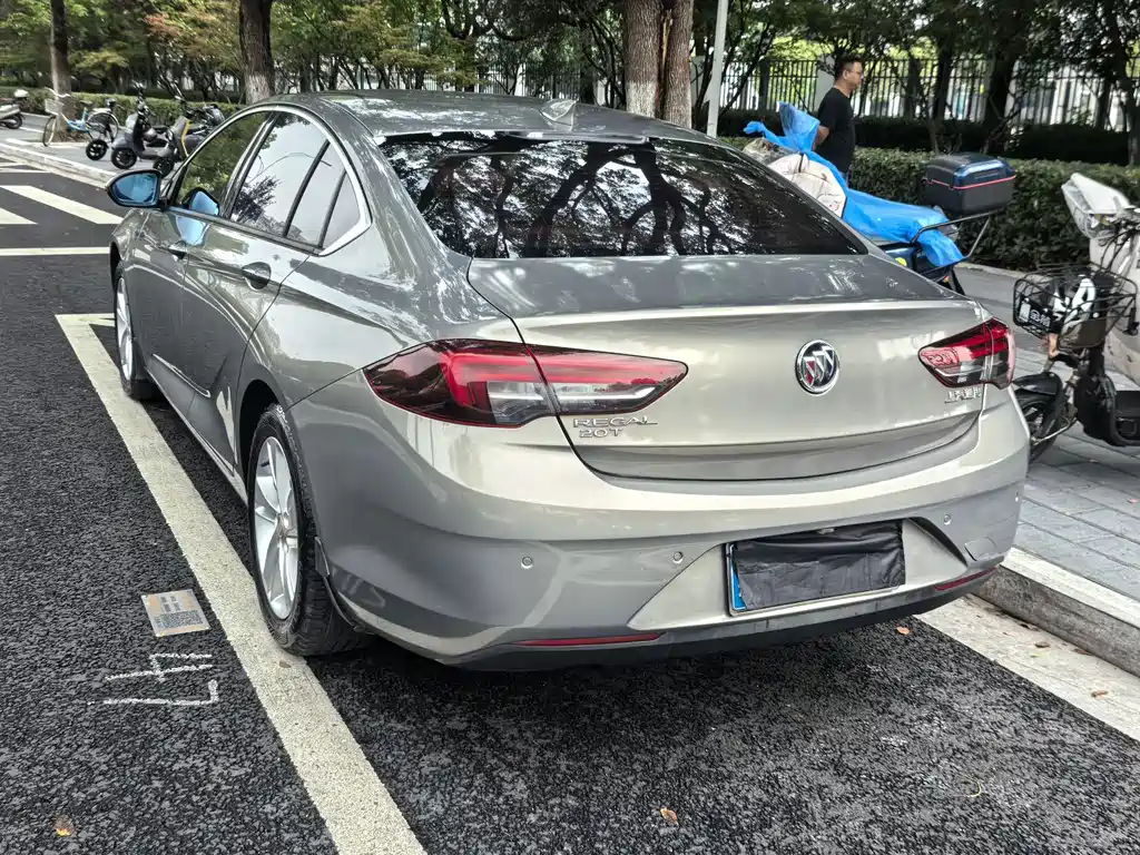 Buick Regal — фото 9