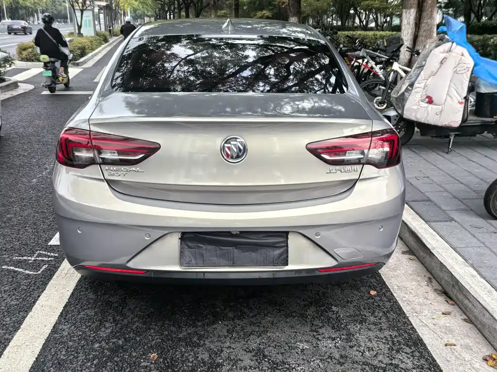 Buick Regal — фото 10