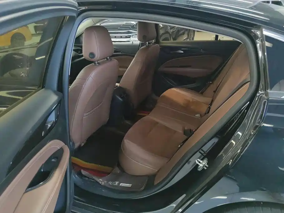 Buick Regal — фото 11