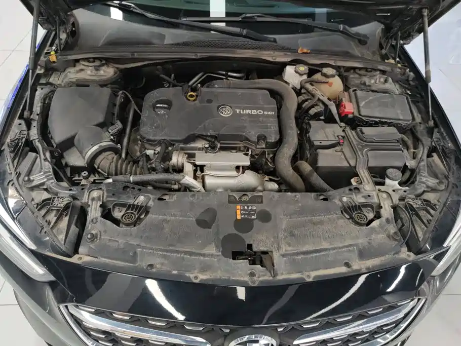 Buick Regal — фото 10