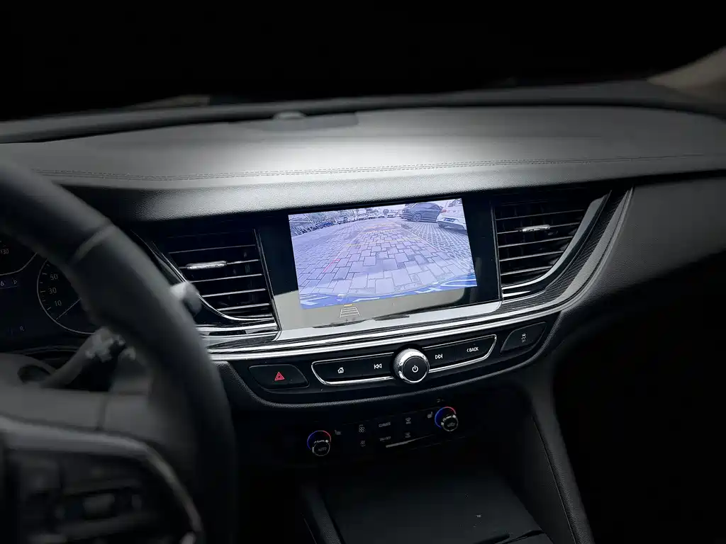 Buick Regal — фото 12