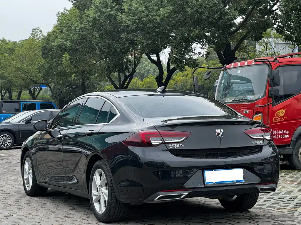 Buick Regal — фото 4