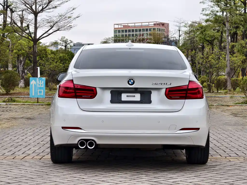 BMW 3 Series — фото 14