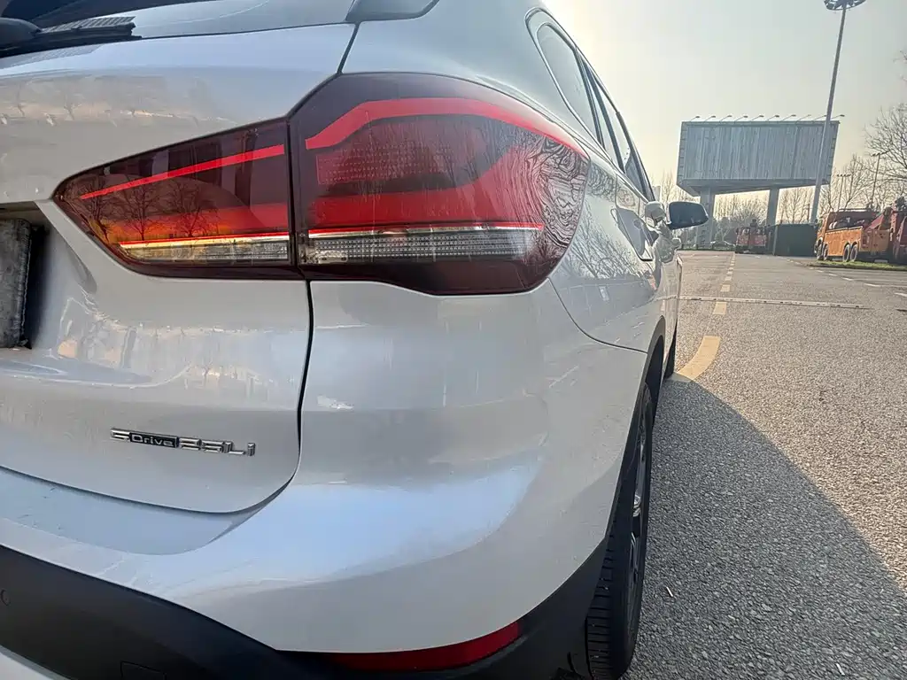 BMW X1 — фото 11
