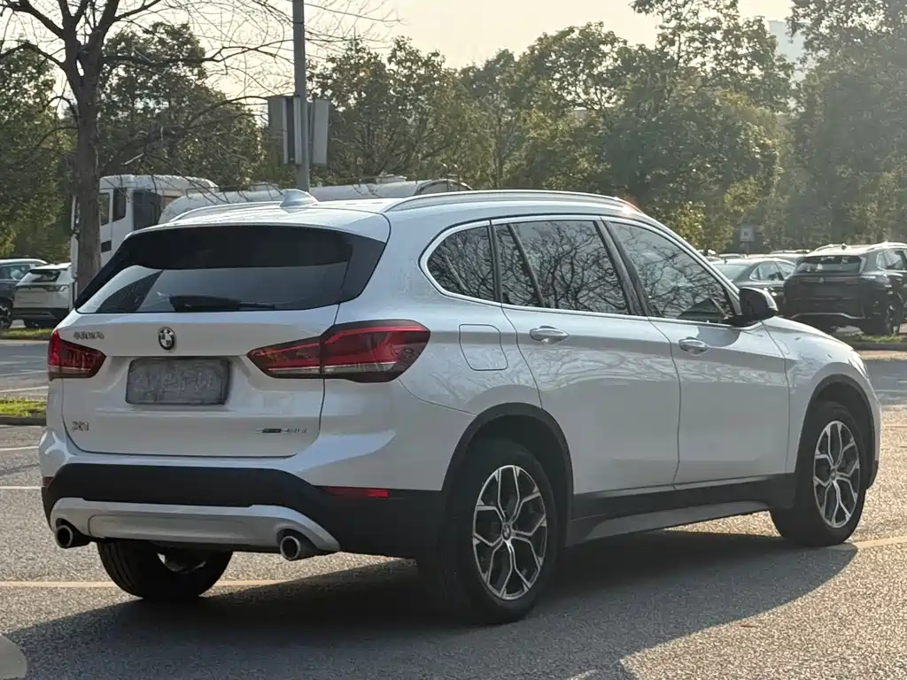BMW X1 — фото 13