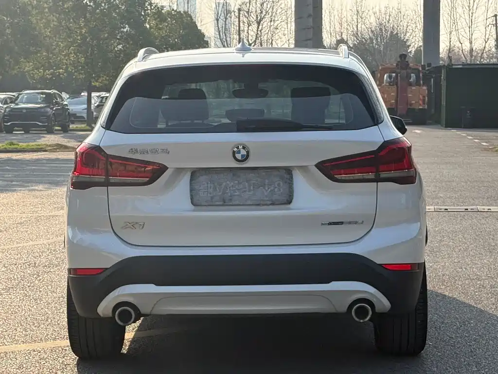 BMW X1 — фото 14